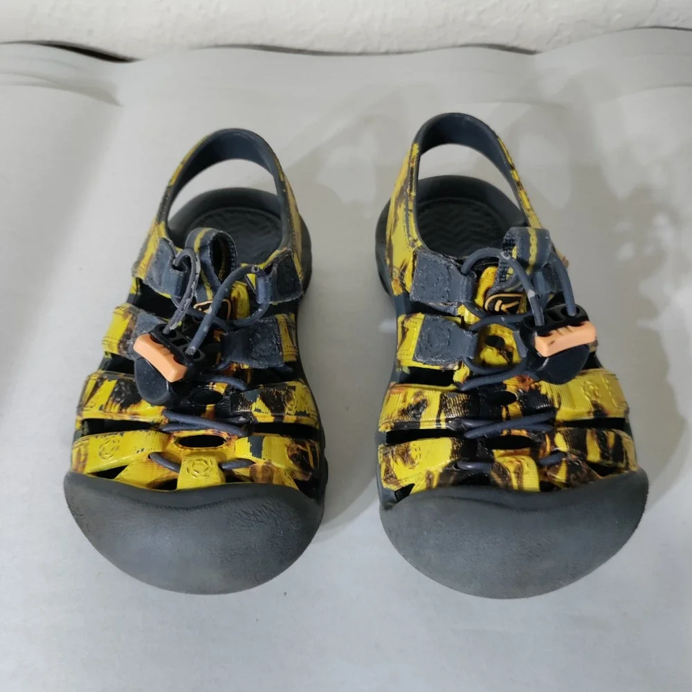 Keen Newport H2 Kids Yellow Black Tie Dye Water Sandals Outdoor Shoes Size 9